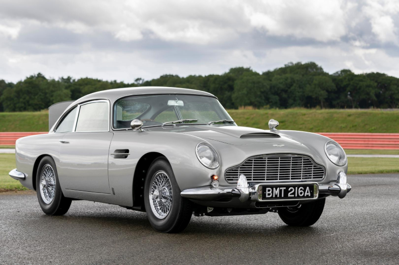 سيارة Aston Martin DB5 الكلاسيكية