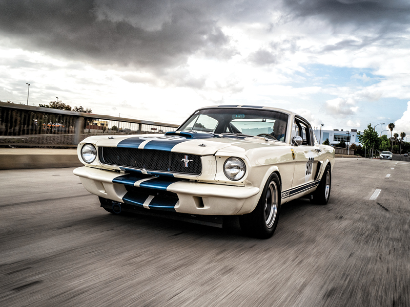 Mustang Shelby 1967 заниженный