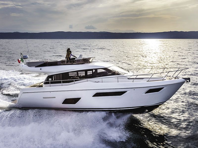 Ferretti Yachts 450