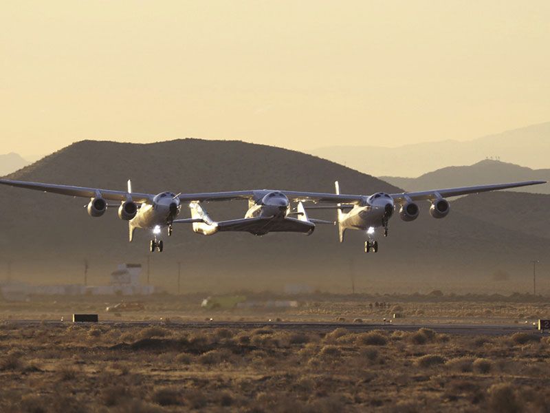  الطائرة الفضائية VSS Unity والسفينة الأم VMS Eve أقلعتا في شهر ديسمبر كانون الأول للاندفاع خارج الغلاف الجوي. 