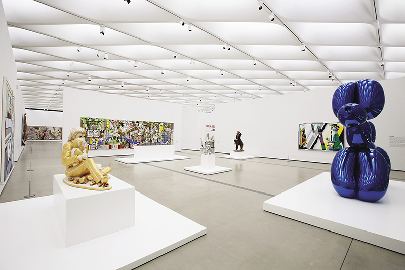 تشمل مقتنيات متحف برود واحدة من أضخم مجموعات الأعمال الفنية التي ابتكرها جيف كونز.