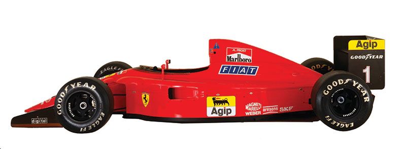 سيارة Ferrari Formula 1 Racing Car التي صممها جون برنارد عام 1990 في متحف الفن الحديث.