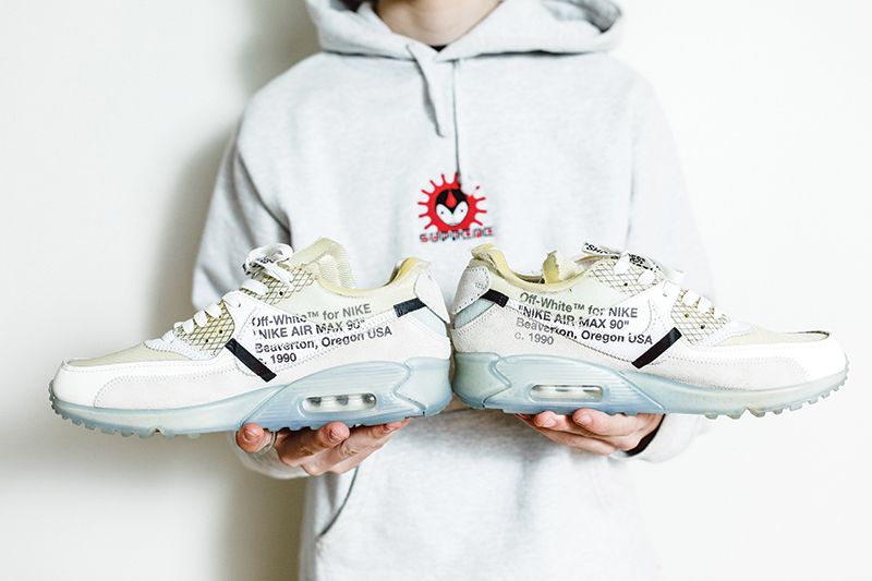 حذاء بيتوكي من طراز Nike Off-White Max 90 ضمن مجموعة Ten Collection التي صمّمها فيرجيل أبلوه