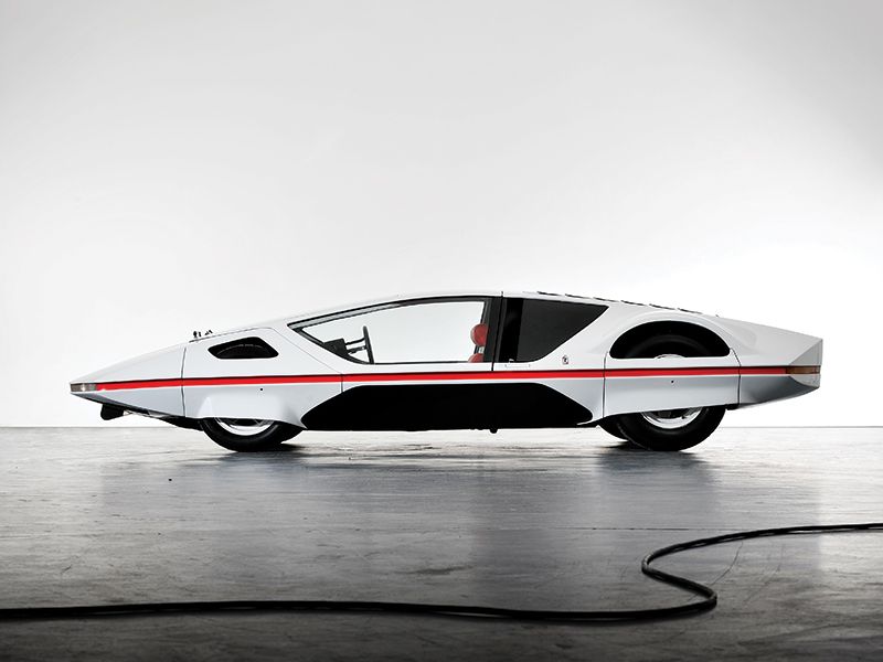 أبهرت سيارة Ferrari 512S Modulo، التي صممها باولو مارتن لدى بينينفارينا، زوار معرض جنيف للسيارات لعام 1970. وقد يصح النظر إليها بوصفها السيارة التصورية الأكثر أهمية وتميزًا بحس الابتكار في تلك الحقبة. 