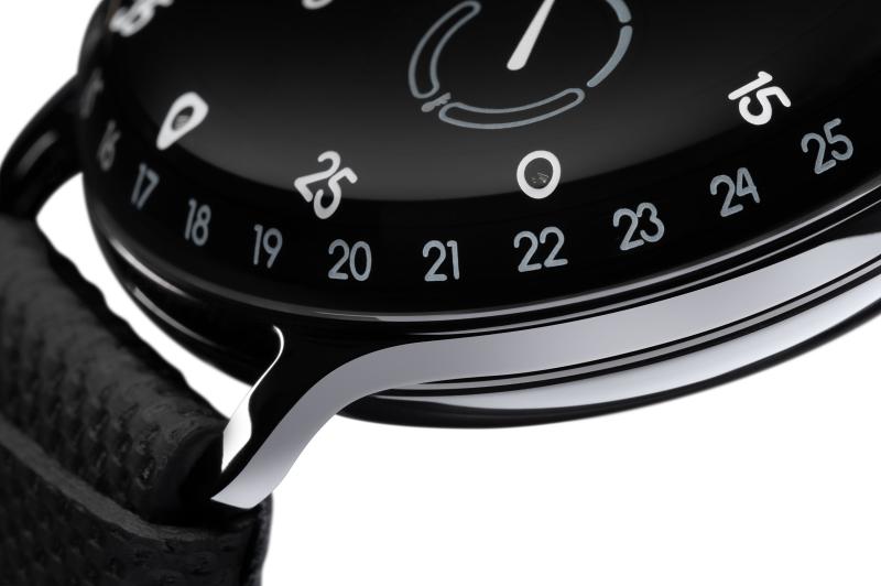 ساعة Ressence Type 3BBB