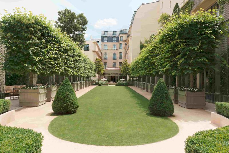 تُعد حديقة Grand Jardin في الريتز باريس واحة خاصة للمناسبات في وسط المدينة. 