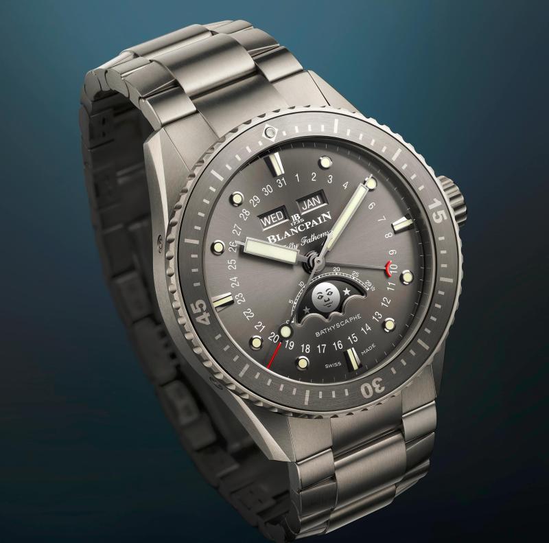ساعة Fifty Fathoms Bathyscaphe Quantième Complet