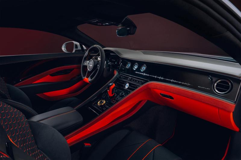 الكشف عن سر Bentley Batur: تفاصيل شيقة تجعلها تحفة فنية استثنائية - تفاصيل تصميم Bentley Batur وروعة الحرفية
