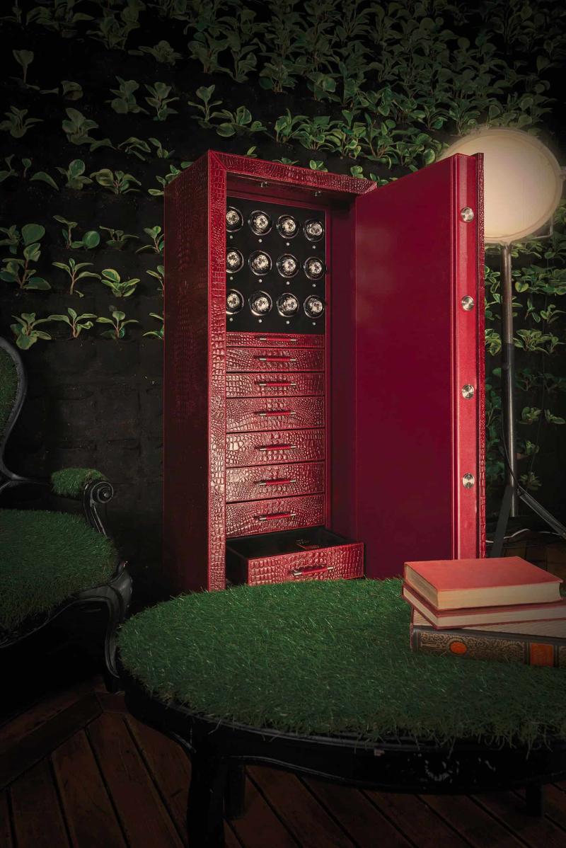 Wolf Churchill 12-Piece Winder Safe