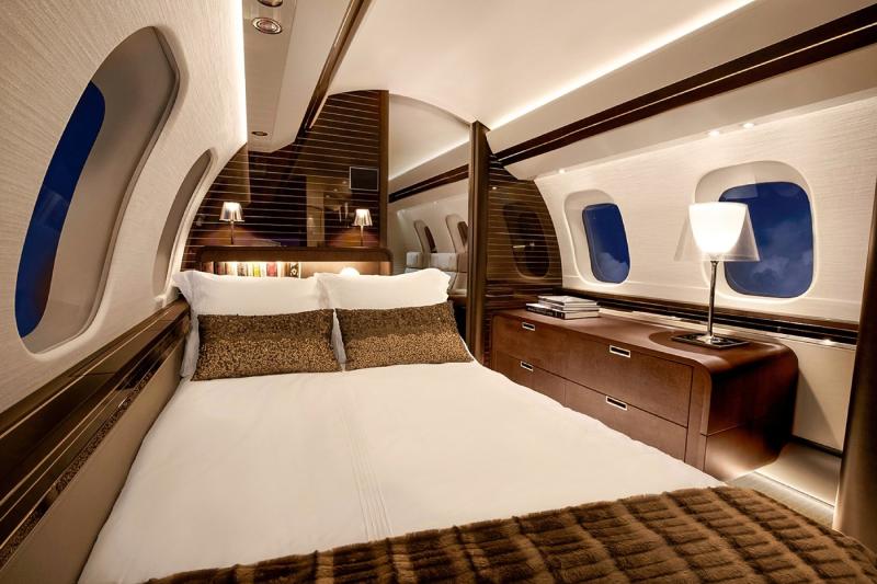يشكل استحداث حجرة نوم رئيسة خيارًا مثاليًا لزبون يرغب في أن تشكل مقصورة الطائرة امتداداً لمنزله.