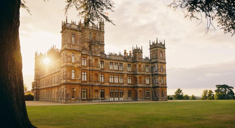 هذا ما تواجهه قلعة مسلسل Downton Abbey الملكية في بريطانيا
