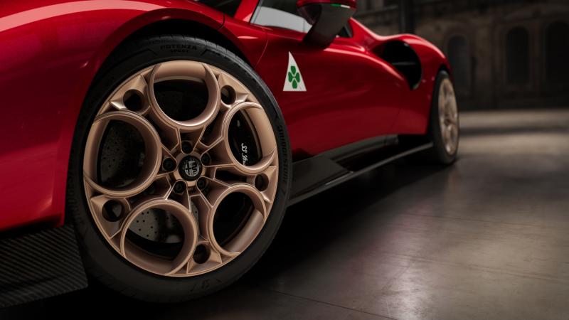 مواصفات السيارة الخارقة Alfa Romeo 33 Stradale