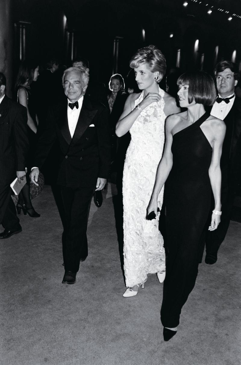 مع الأميرة ديانا وآنا وينتور في حفلٍ نُظم في مركز نينا هايد لأبحاث سرطان الثدي في عام 1996. 
