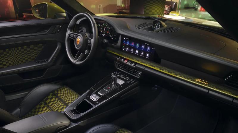 911 Spirit 70 الجديدة من بورشه