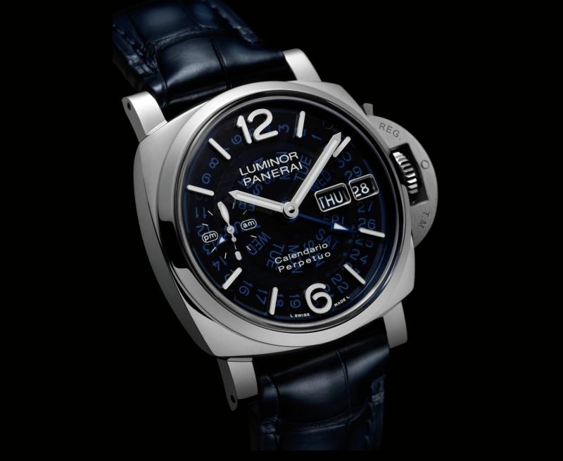 تستوطن الساعة علبة مشغولة من مادة Panerai Platinumtech التي تحتوي على 95% من البلاتين الخام. /أبرز الابتكارات في معرض ساعات وعجائب لعام 2025