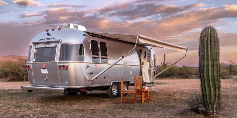 تحفة Airstream المتنقلة.. تجسيد الأناقة في قلب مقطورة Usonian Limited Edition Travel Trailer