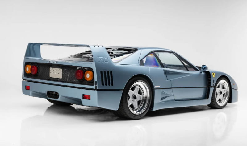 آر إم سوذبيز تعرض فيراري F40 من عام 1992 للبيع بسعر يتجاوز 2.5 مليون دولار