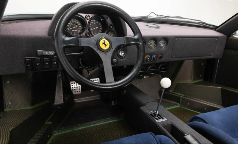 آر إم سوذبيز تعرض فيراري F40 من عام 1992 للبيع بسعر يتجاوز 2.5 مليون دولار