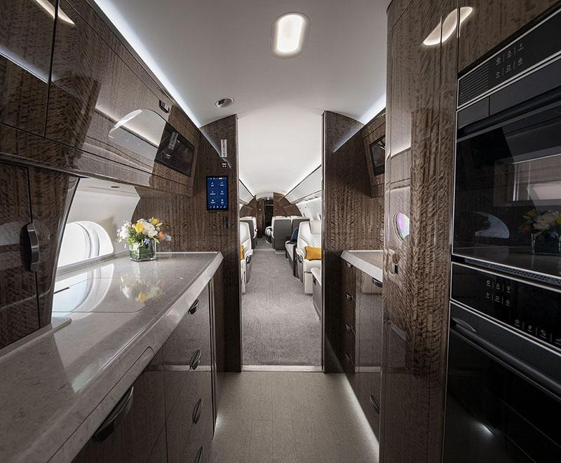 G700.. الطائرة الفاخرة التي اختارها جيف بيزوس للسفر بسرعة تقارب سرعة الصوت