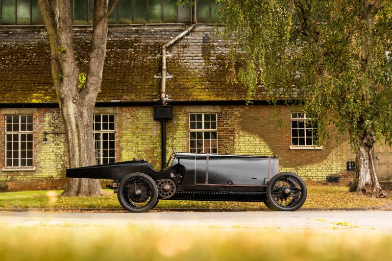 بونهامز كارز تُعيد تحفة بوغاتي المنسية Bugatti-Diatto Avio 8C إلى واجهة المزادات