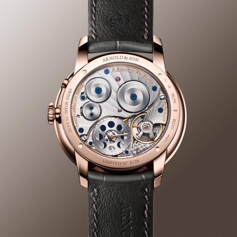 أرنولد أند صن تتبع أطوار القمر بفخامة في ساعة Perpetual Moon 41.5 Red Gold Cliff Grey Edition