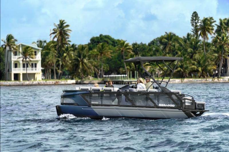 Switch Cruise Limited.. رؤية عصرية للمغامرة/ دراجات مائية