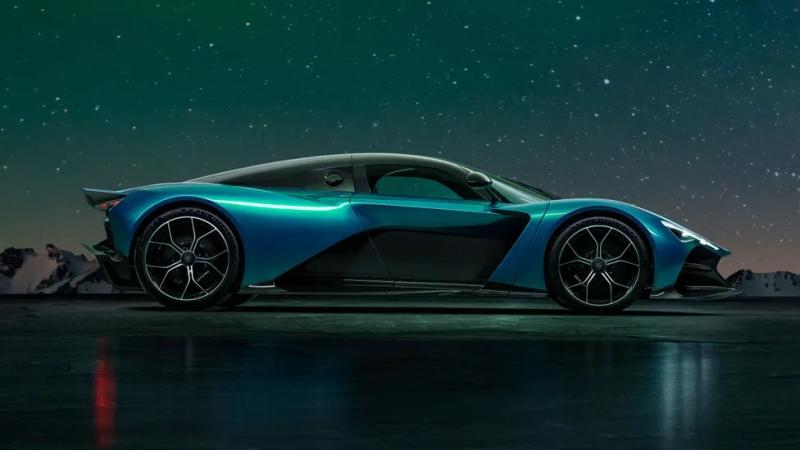 زينفو تكشف عن تحفتها الجديدة Junior Hypercar: سيارة خارقة محدودة الإنتاج بمحرك V10