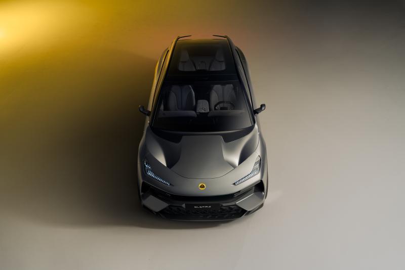 Lotus Eletre Carbon - مفاجأة لوتس الكهربائية بسعر 229,000 دولار/ أغلى 10 سيارات SUV في العالم لعام 2025