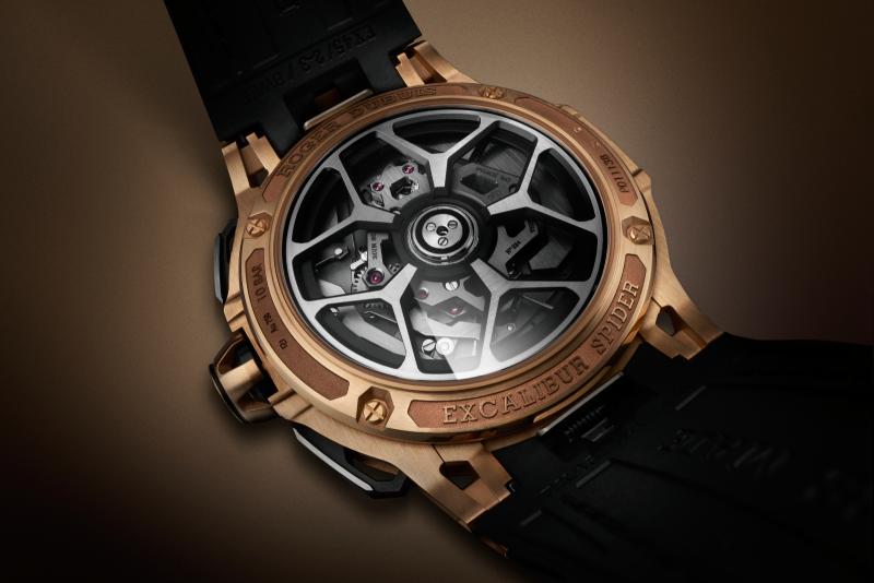 روجيه دوبوي تكشف عن تفسير جديد لساعة Excalibur Spider Flyback Chronograph