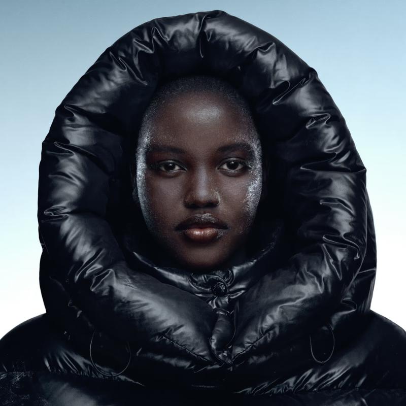 Moncler x EE72.. إدوارد إينينفول يوقّع أولى خطواته في تصميم الأزياء بالشراكة مع مونكلير