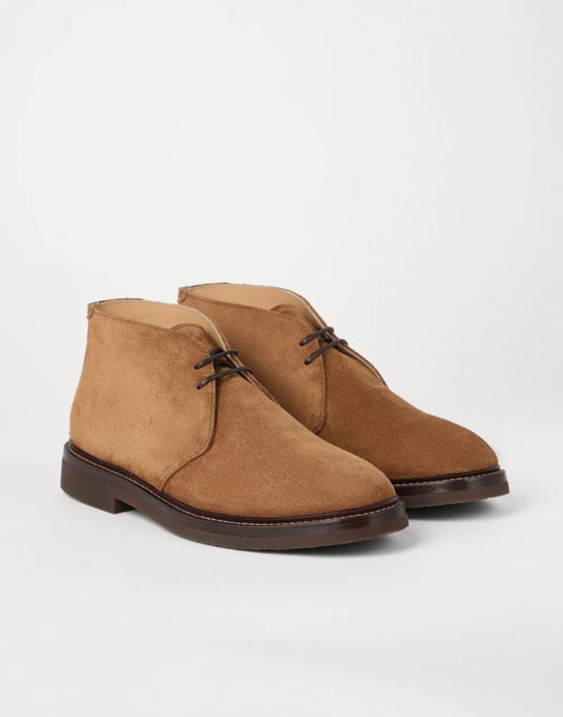 Brunello Cucinelli.. التوازن بين الرسمية والعفوية/ إصدارات فاخرة تعيد رسم ملامح الحذاء الصحراوي