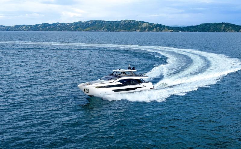 Ferretti Yachts 940