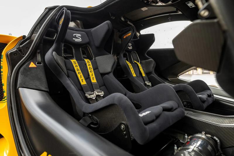 سيارة  Mclaren Senna GTR من عام 2020 .. أيقونة الألوان والجاذبية على الحلبات