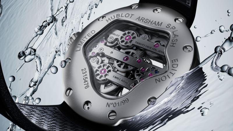 تعاون جديد بين هوبلو والفنان دانيال أرشام يثمر ساعة MP-17 MECA-10 Arsham Splash Titanium Sapphire