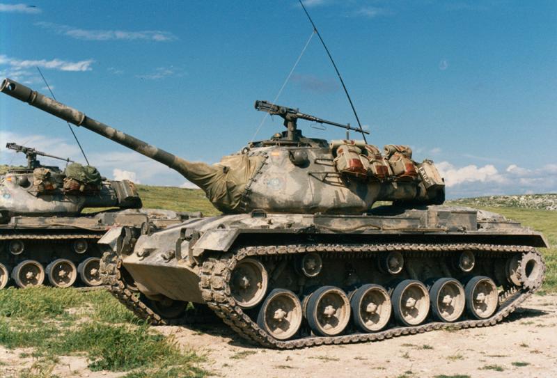 دبابة M47 Patton.. قطعة نادرة تتوّج مرآب شوارزنيغر دبابة M47 Patton.. قطعة نادرة تتوّج مرآب شوارزنيغر