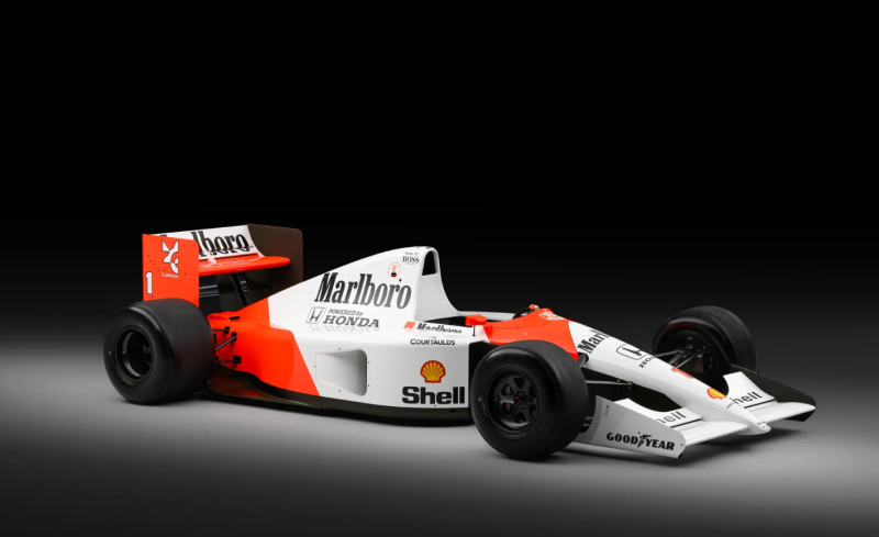 مزاد آر إم سوذبيز يستحضر مجد الفورمولا 1 بسيارة أيرتون سينا التاريخية