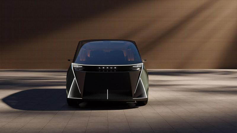 Lexus LS الجديدة تكشف ملامح المستقبل بتصميم جريء وتجربة غير مسبوقة