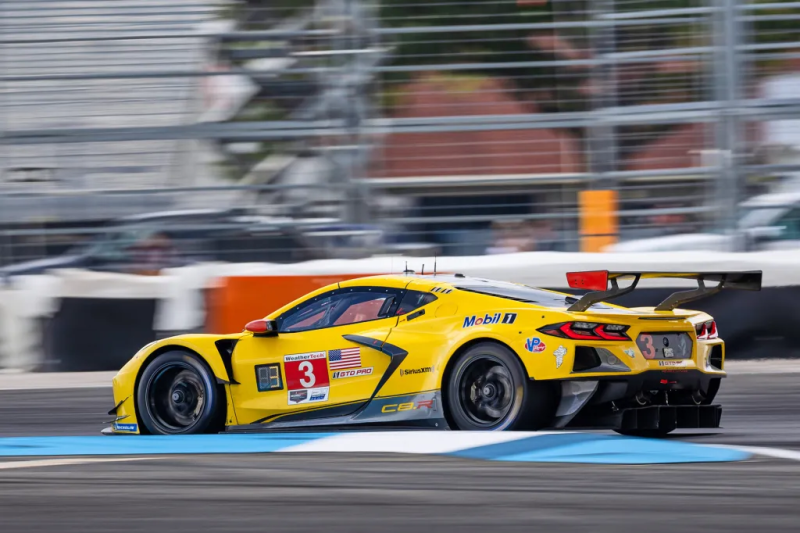 سيارة Corvette C8.R-005.. أسطورة سباقات التحمل تُطرح للبيع بسعر 1.5 مليون دولار