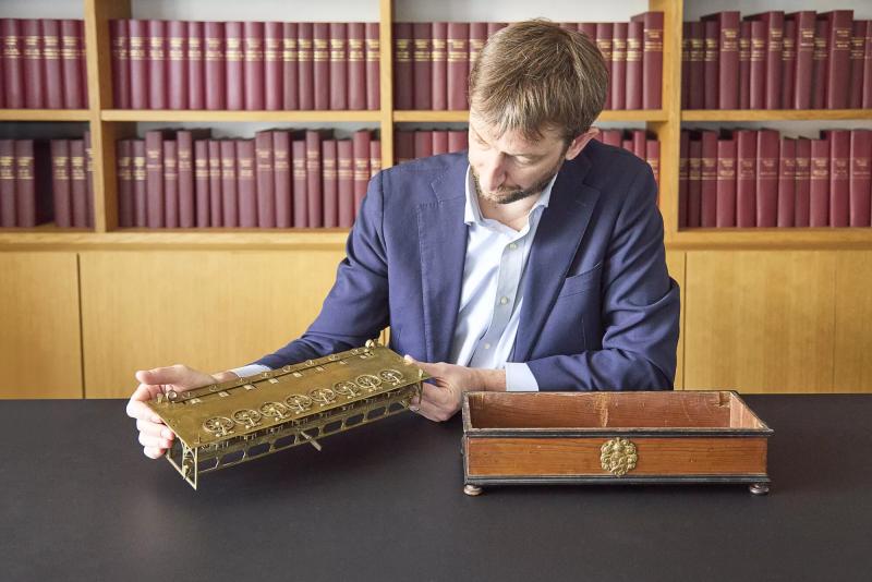  أقدم آلة حاسبة في التاريخ تبقى في موطنها.. المحكمة الفرنسية توقف بيع La Pascaline