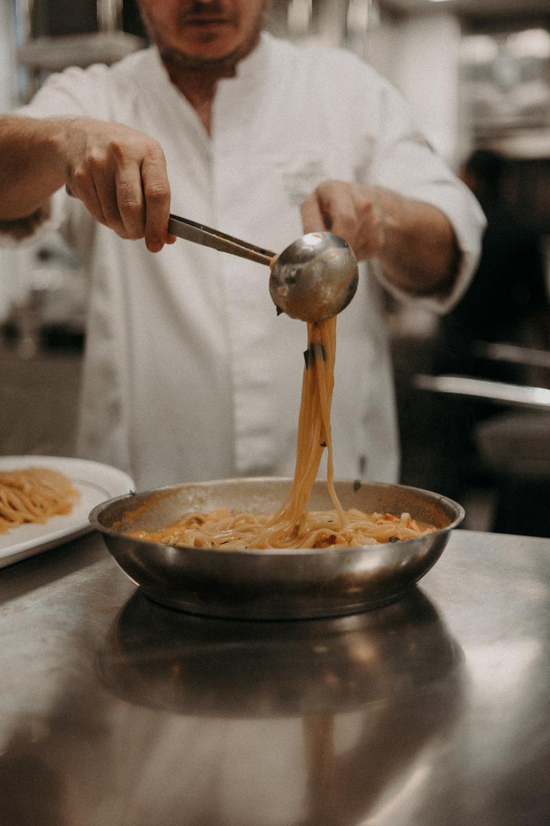 مطعم توتو دبي.. فريق طهو يُعيد صياغة الكلاسيكيات الإيطالية