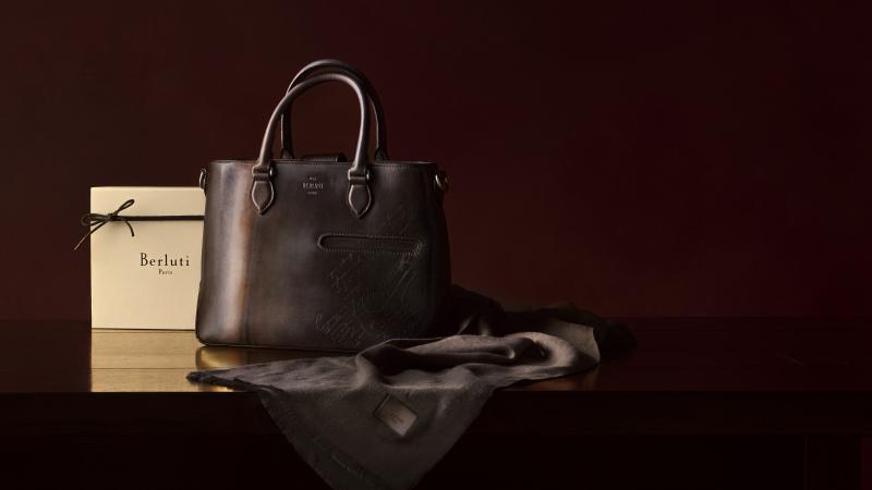 بيرلوتي تُجسّد إرثها العريق في طلاء مستوحى من الضوء والظل