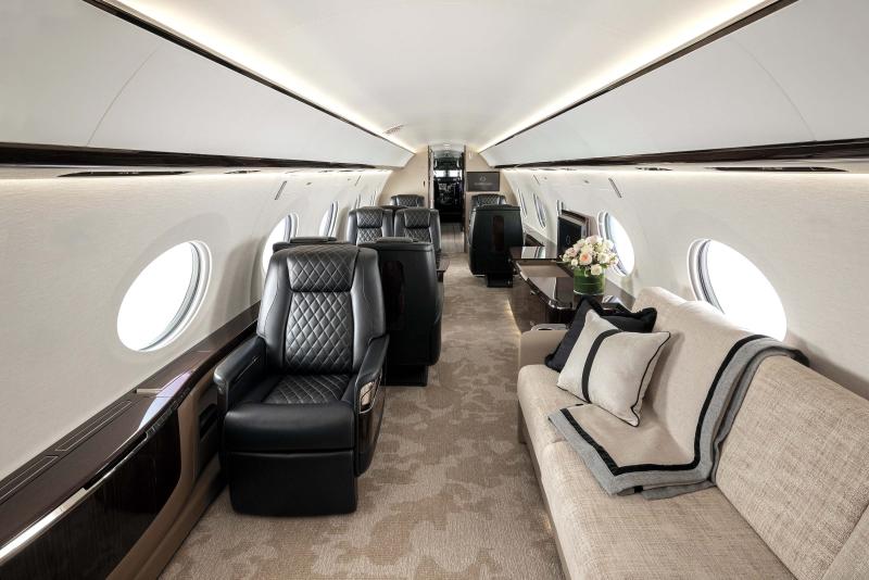 يمكن تخصيص كل تفصيل في مقصورة الطائرة، وصولاً إلى أنماط الغرزات التي تزيّن المقاعد