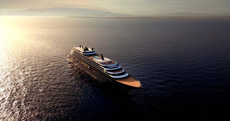 يمتد يخت Amangati من أمان بطول600  قدم، ويُعد الأقرب من الناحية الشكلية إلى اليخوت الفارهة التقليدية.