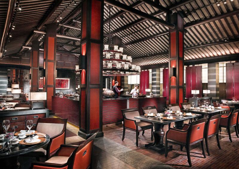 في مطعم Jin Sha الحائز نجمة ميشلان، كل وجبة تكرّم المطبخ المحلي في هانغتشو.