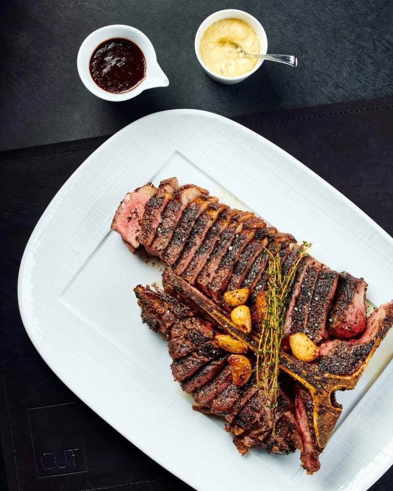 مطعم وولفغانغ باك.. لهيب النار في سنغافورة