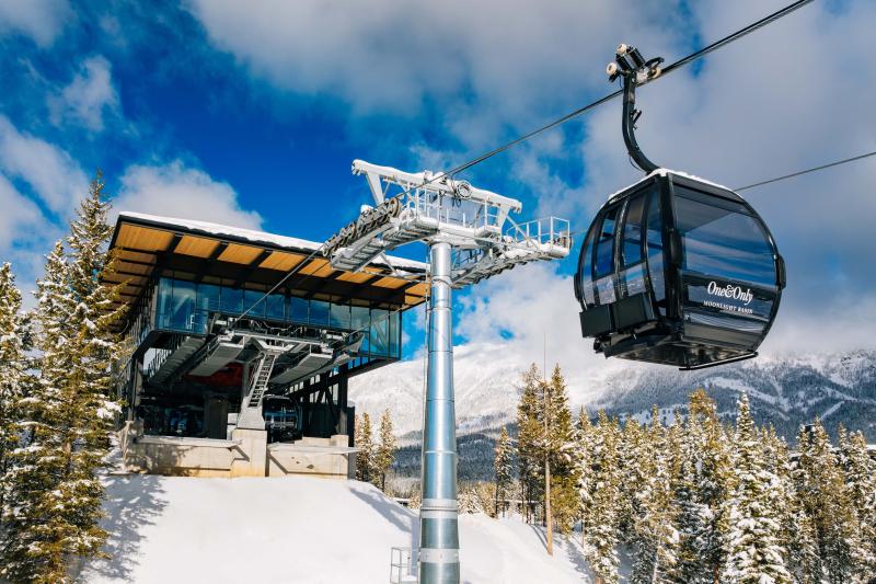يوفّر المنتجع للمتزلجين في بيغ سكاي عربة مصعد خاصة.