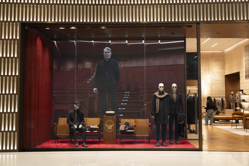 زينيا تكشف عن متجرها الجديد في دبي مول بتصميم يُجسّد الفخامة المعاصرة