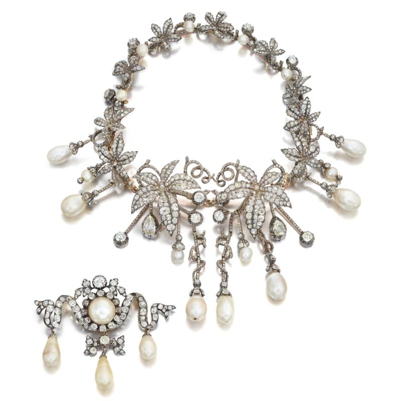 طقم جواهر يتوّج إرث النبل الأوروبي