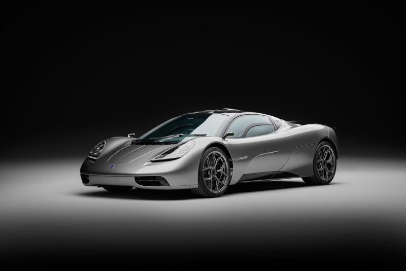 آر إم سوذبيز تفرض حضورها