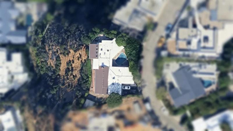 ويست هوليوود - أولى خطوات أنيستون